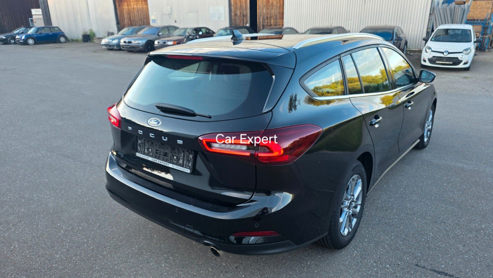 Ford Focus TurnierTitanium,1Hand,8xAlu,Scheckheft,LED