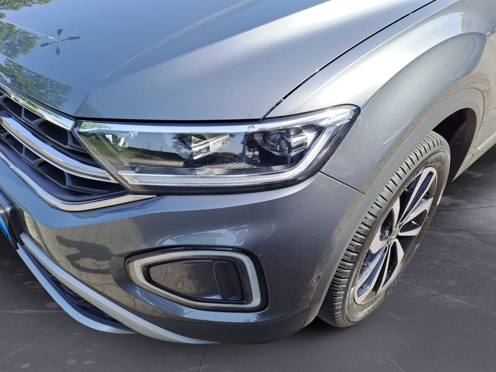 Volkswagen T-Roc 1.5 TSI *STYLE* - Samsaru's Car Outlet