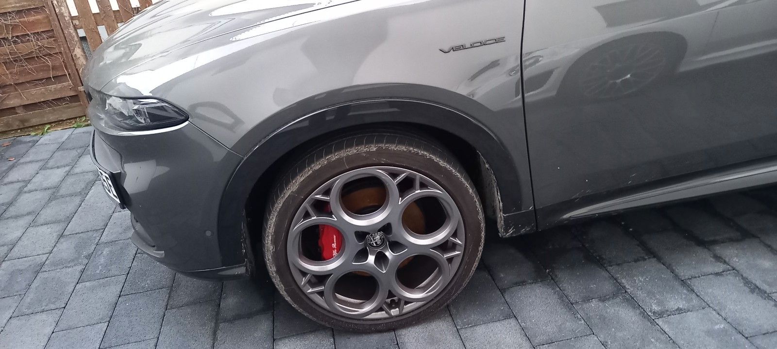 Alfa Romeo PHEV 280PS Q4 AT VELOCE Navi Winterpket 20 Zoll