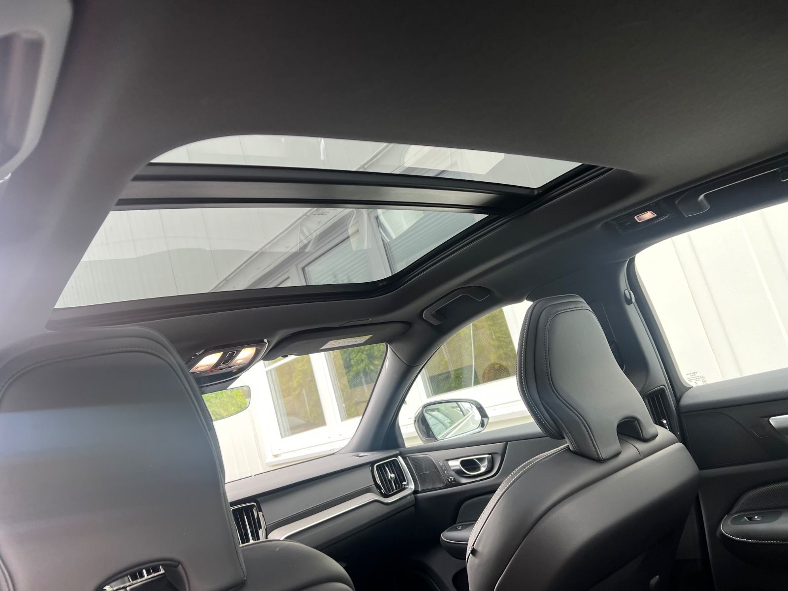 Volvo S60 B5 AWD Geartronic Ultimate Dark -40%