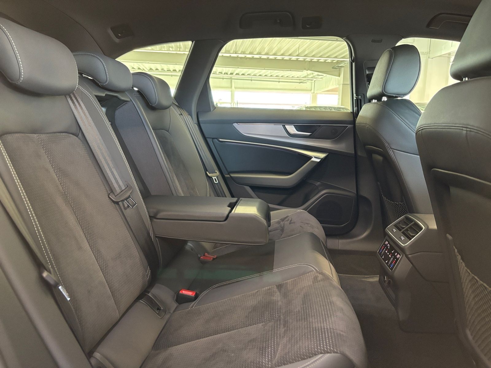 Audi A6 Avant 45 TFSI S line S tronic - Samsaru's Car Outlet