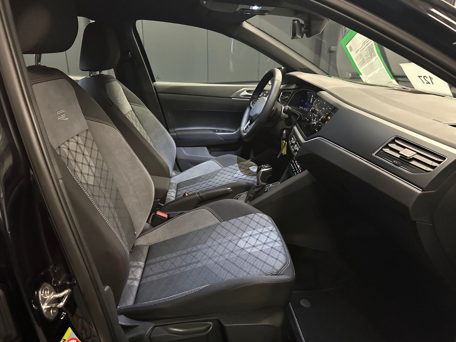Volkswagen Polo VI R-Line *NAVI*IQ.Drive*KAMERA*CarPlay*ACC