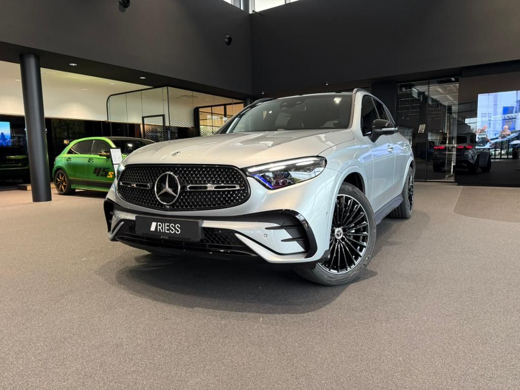Mercedes-Benz GLC 300 AMG+PANO+AHK+DISTRONIC+KEYL+BURM+DIGI L+
