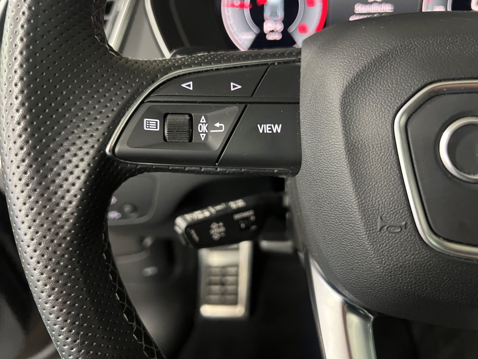Audi Q5 40 TDI qu. S line AHK Pano Matrix LM 20" ACC