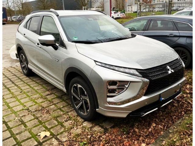 Mitsubishi Eclipse Cross Plus Select Black Hybrid 4WD 2.4 M