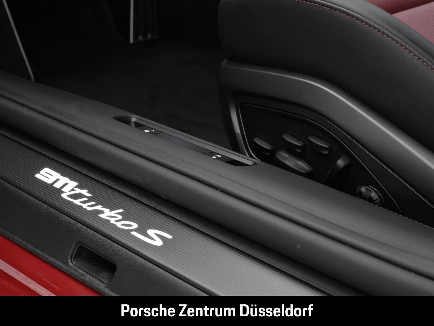 Porsche 992 911 Turbo S Cabrio InnoDrive Sportabgas LED