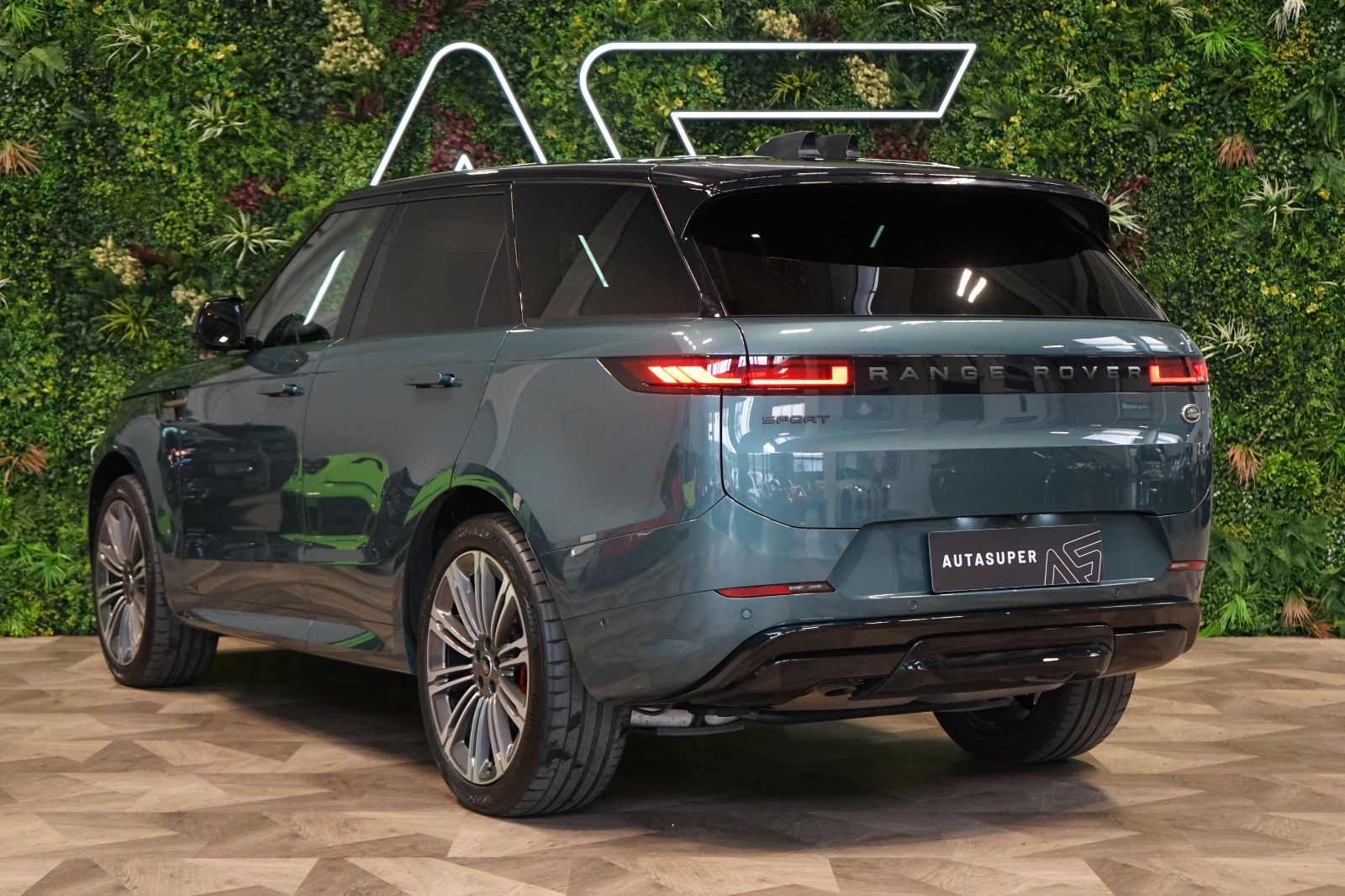Range Rover Sport D350 AUTOBIO - Samsaru's Car Outlet