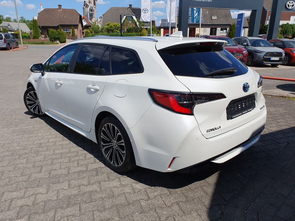 Toyota Corolla 2.0 Hybrid - Samsaru's Car Outlet