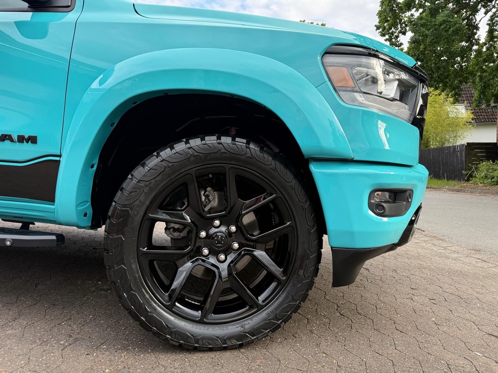 Dodge LARAMIE*OFFROAD*LONGBED*LIFT*AHK*NAVI*GARANTIE