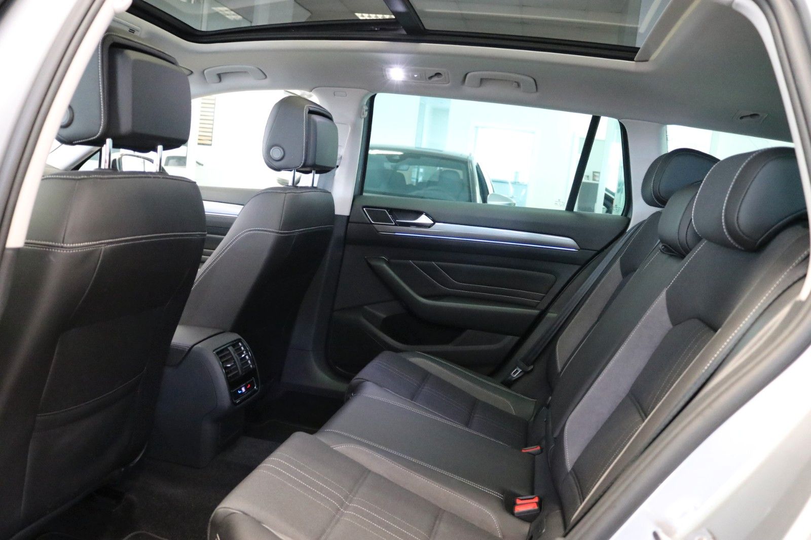 Volkswagen Passat Alltrack 4M AHK Pano STHZ Memory Matrix