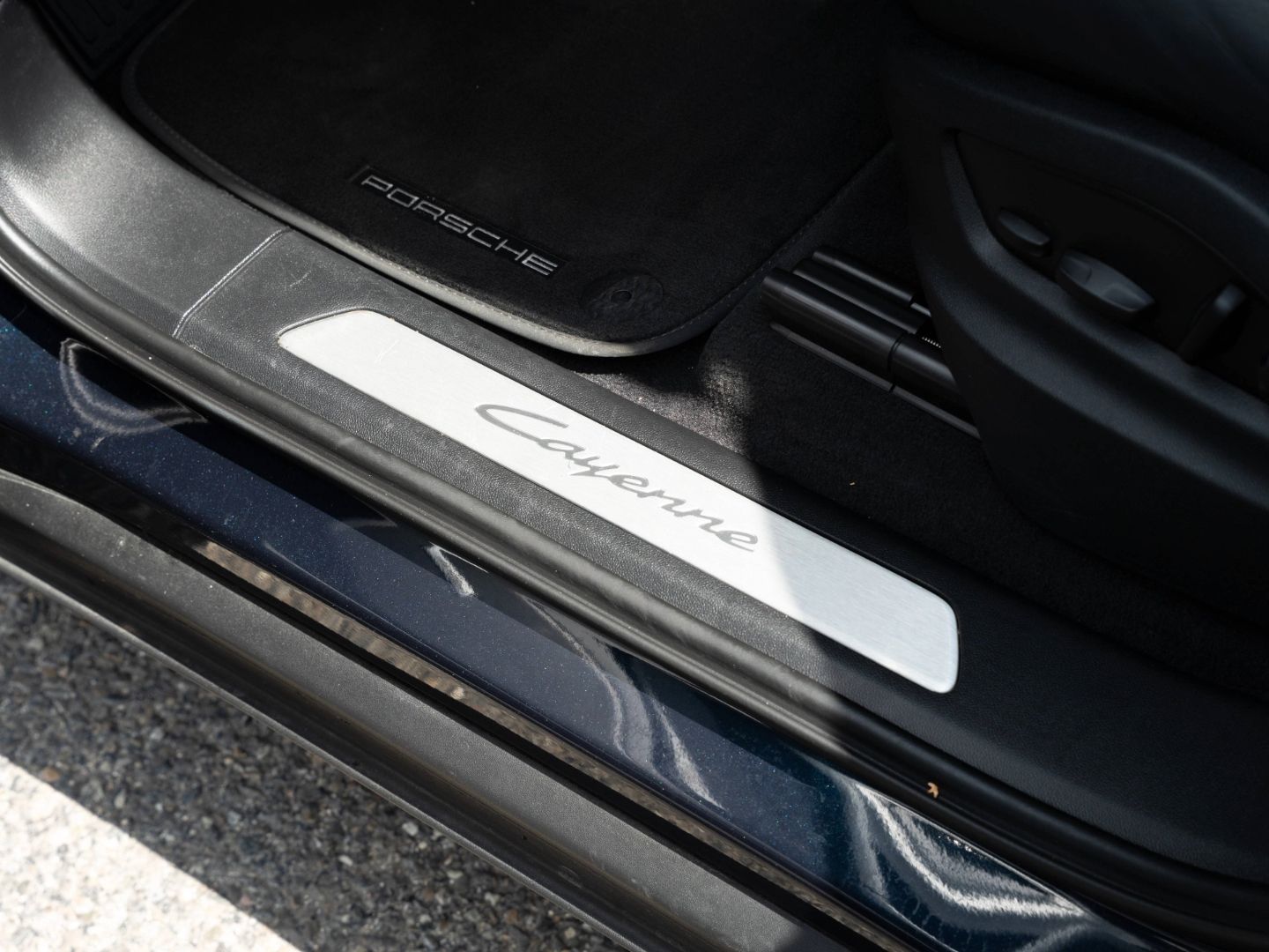 Porsche Cayenne E-Hybrid BOSE AHK 14 Wege Sitze 21 Zoll