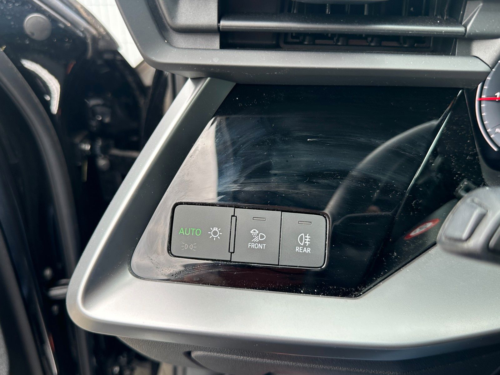 Audi A3 Sportback 35 TFSI LEDER,NAVI,SPUR,ABSTAND,