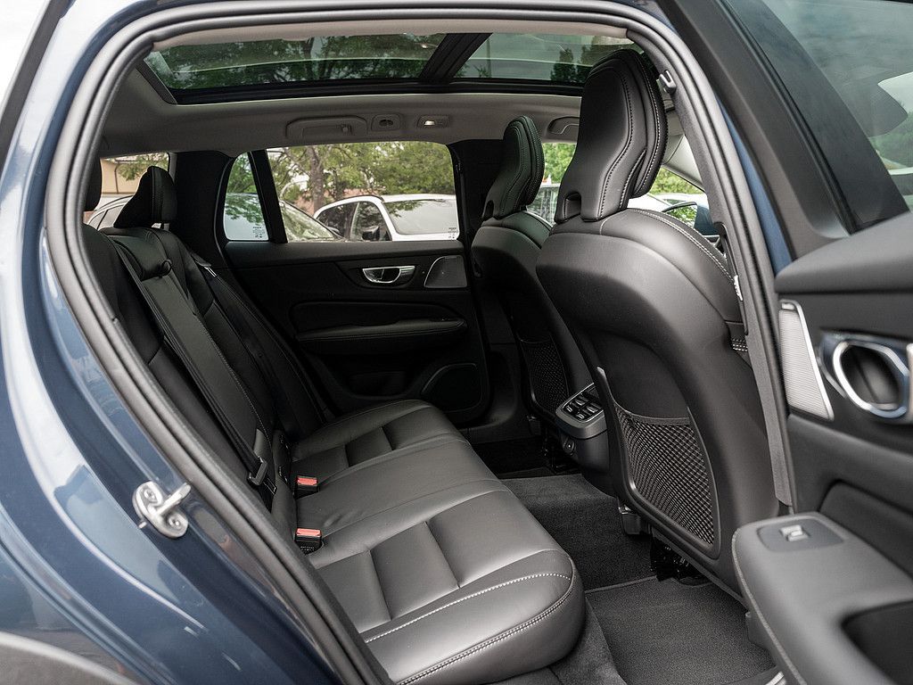 Volvo V60 Cross Country B5 AWD Ultimate 360° PANO HUD