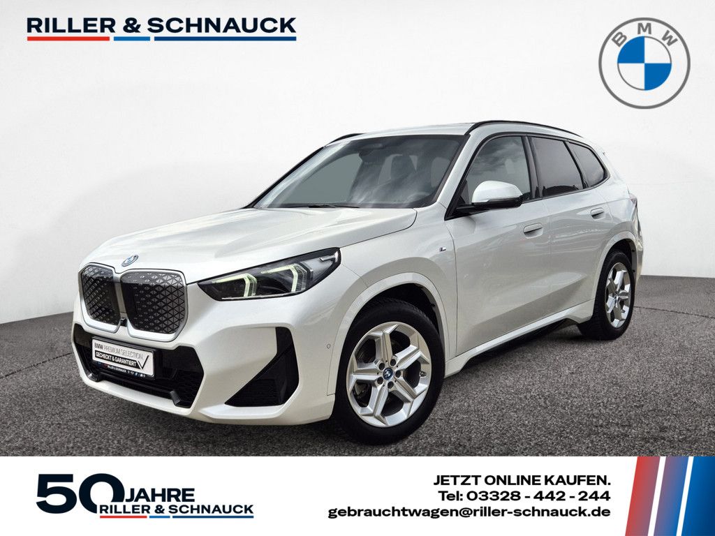 BMW iX1 xDrive30 M Sport PANO+AHK+HUD+360°KAM+HK
