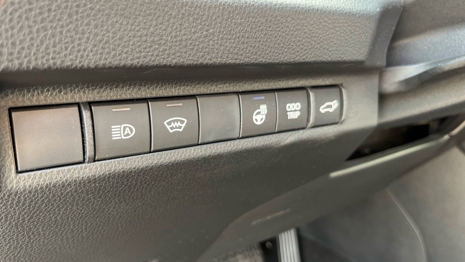 Toyota RAV 4 Hybrid 4x4 Team D AHK 1.650kg MwSt.