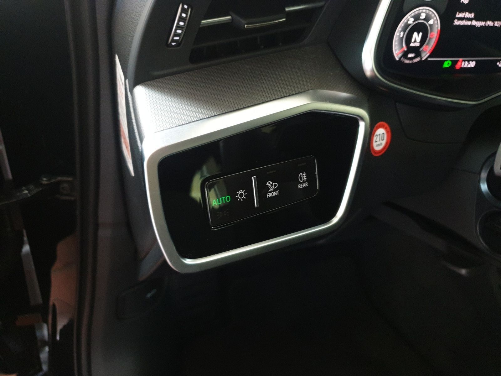 Audi A6 Avant 40 TDI S line - Samsaru's Car Outlet