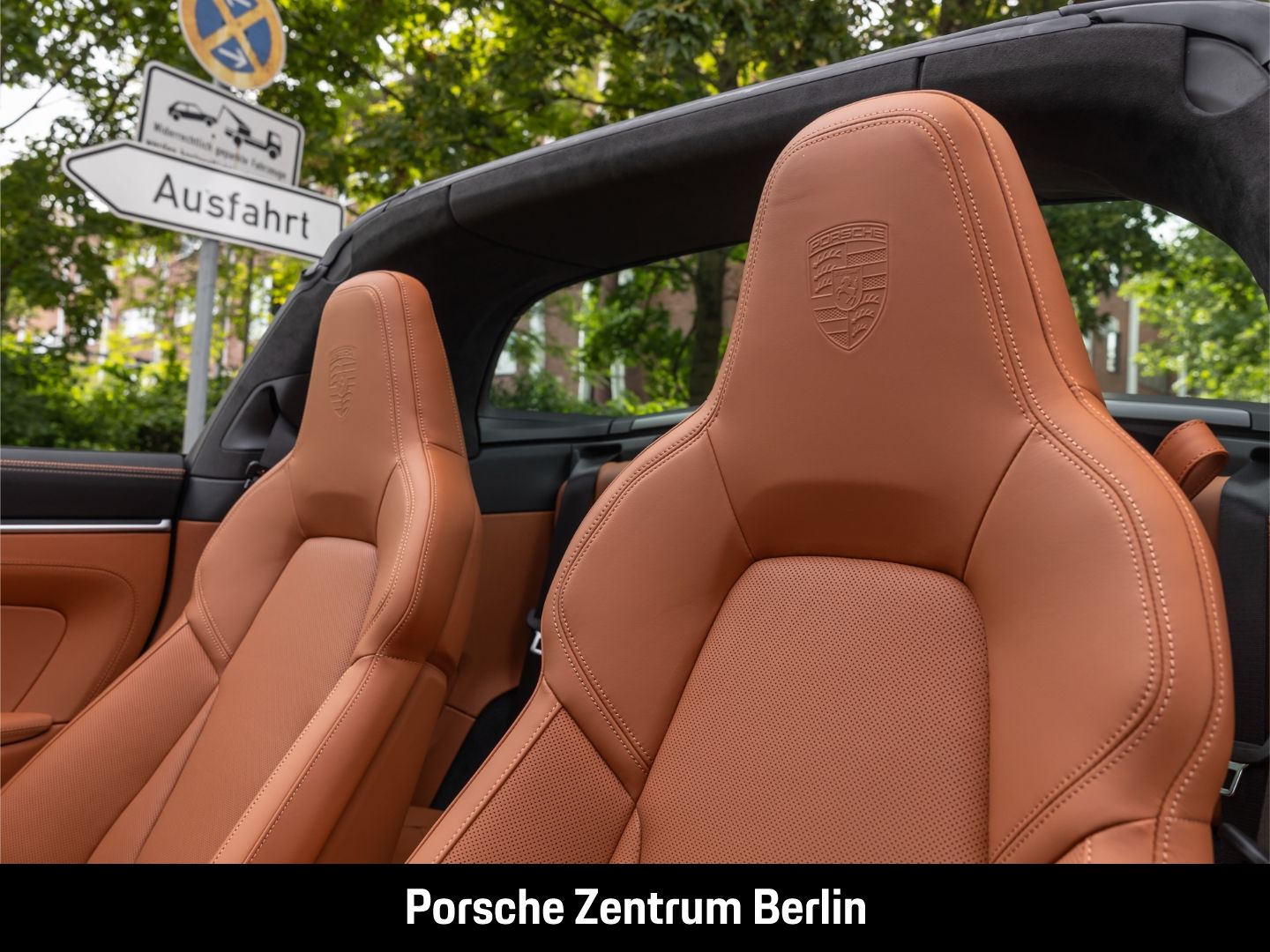 Porsche 992 911 Targa 4 GTS BOSE Sportabgasanlage LED