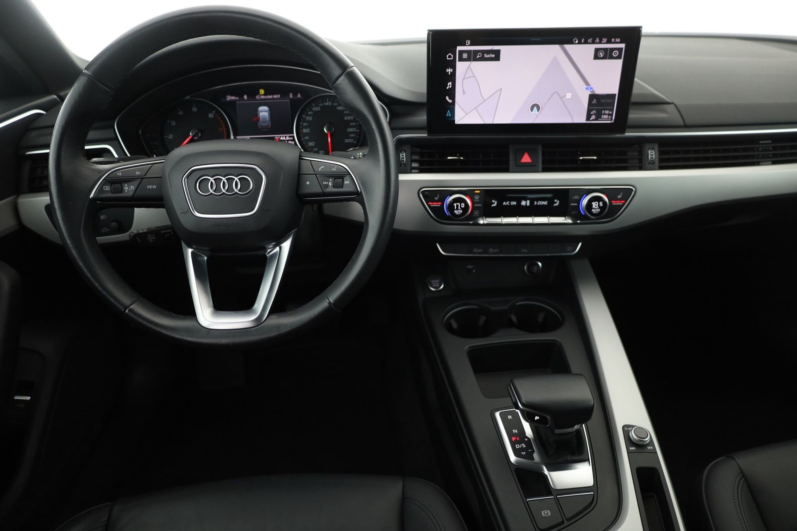 Audi A4 Avant 35 TFSI S-Line - Samsaru's Car Outlet