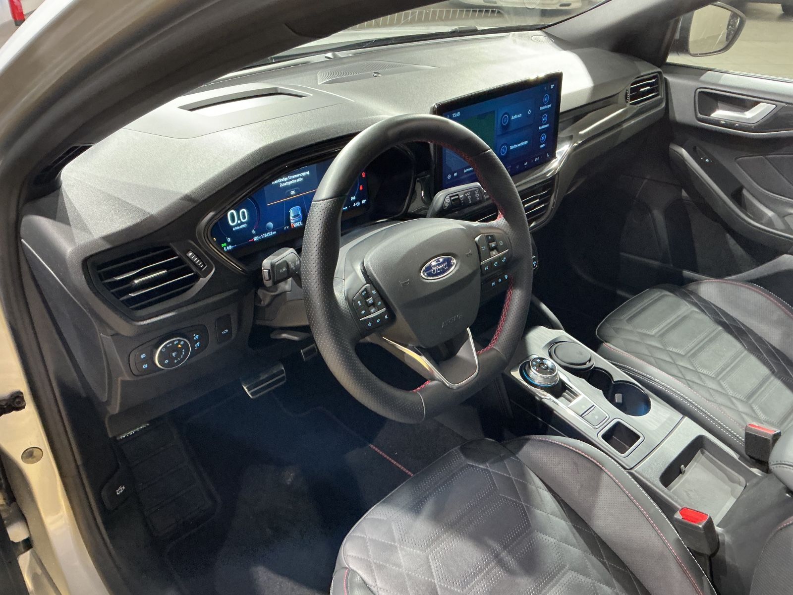 Ford Focus Turnier ST-Line X*B&O*SHZ*LHZ*PANO*LED*