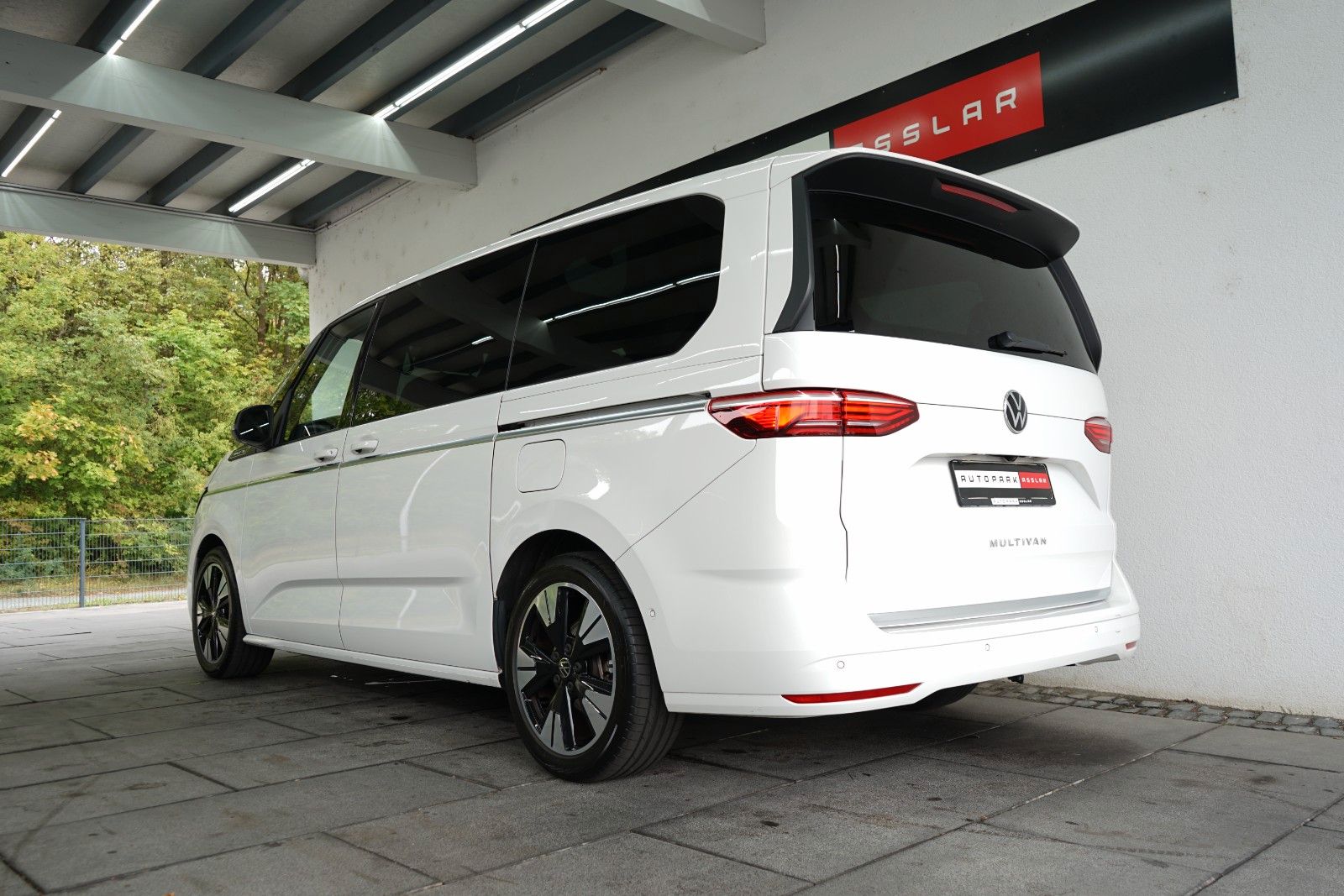 Volkswagen T7 Multivan Lang 2.0 TSI Style/Leder/Mega-Spec!