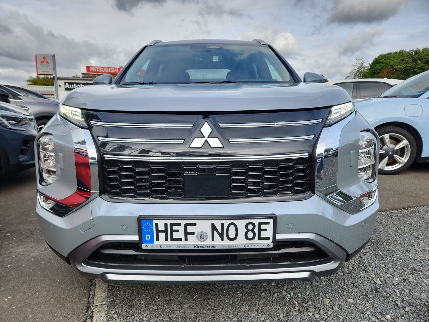 Mitsubishi Plug-in Hybrid Outlander Intro 4WD *neues Modell