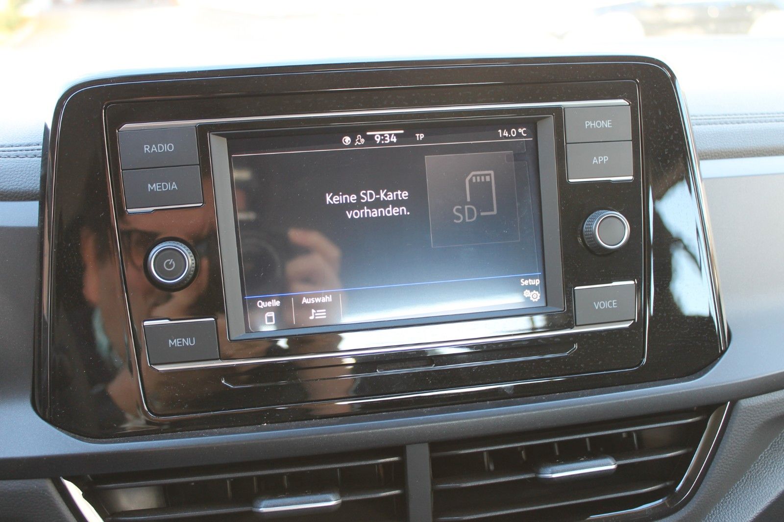 Volkswagen T-Roc 1.0 TSi - Samsaru's Car Outlet