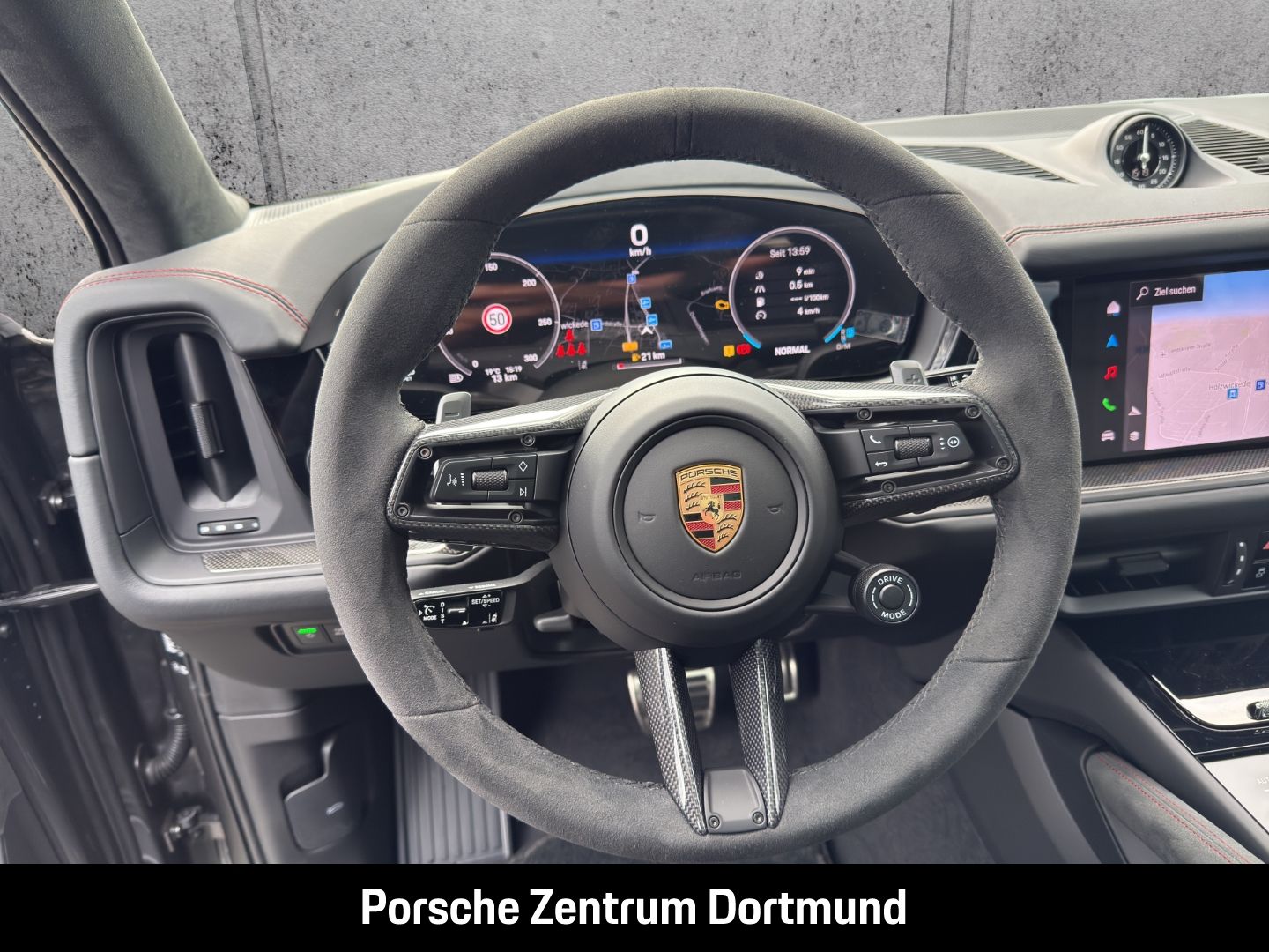 Porsche Cayenne GTS Hinterachslenkung Head-Up Display