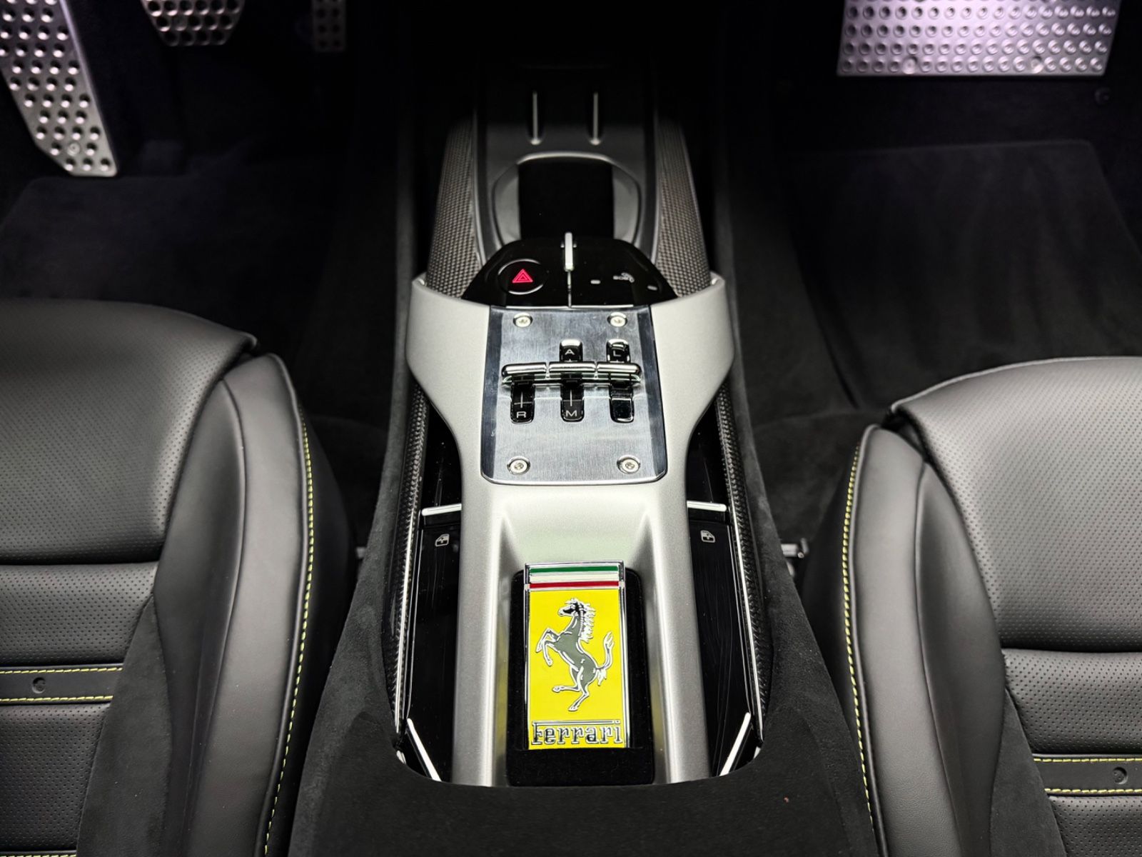 Ferrari 12Cilindri FULLCARBON VIOLA HONGKONG LIFT 360
