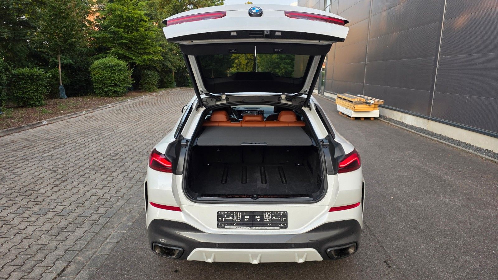 BMW X6 30d M - Samsaru's Car Outlet