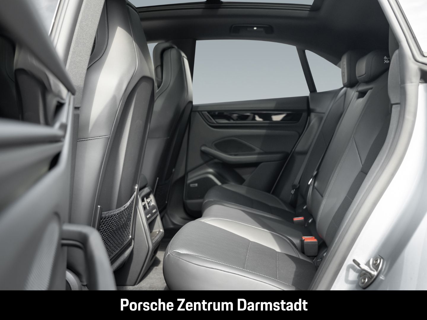 Porsche Macan 4 - Samsaru's Car Outlet