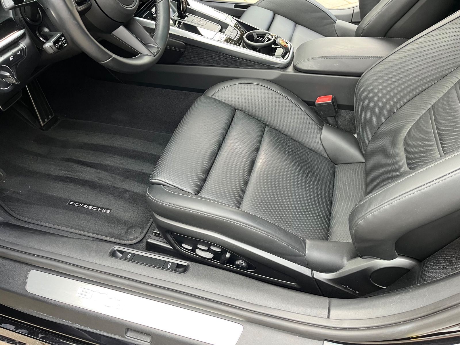 Porsche 992 Turbo S org.22'Km Approved unf-fr. MwSt 1.Hd