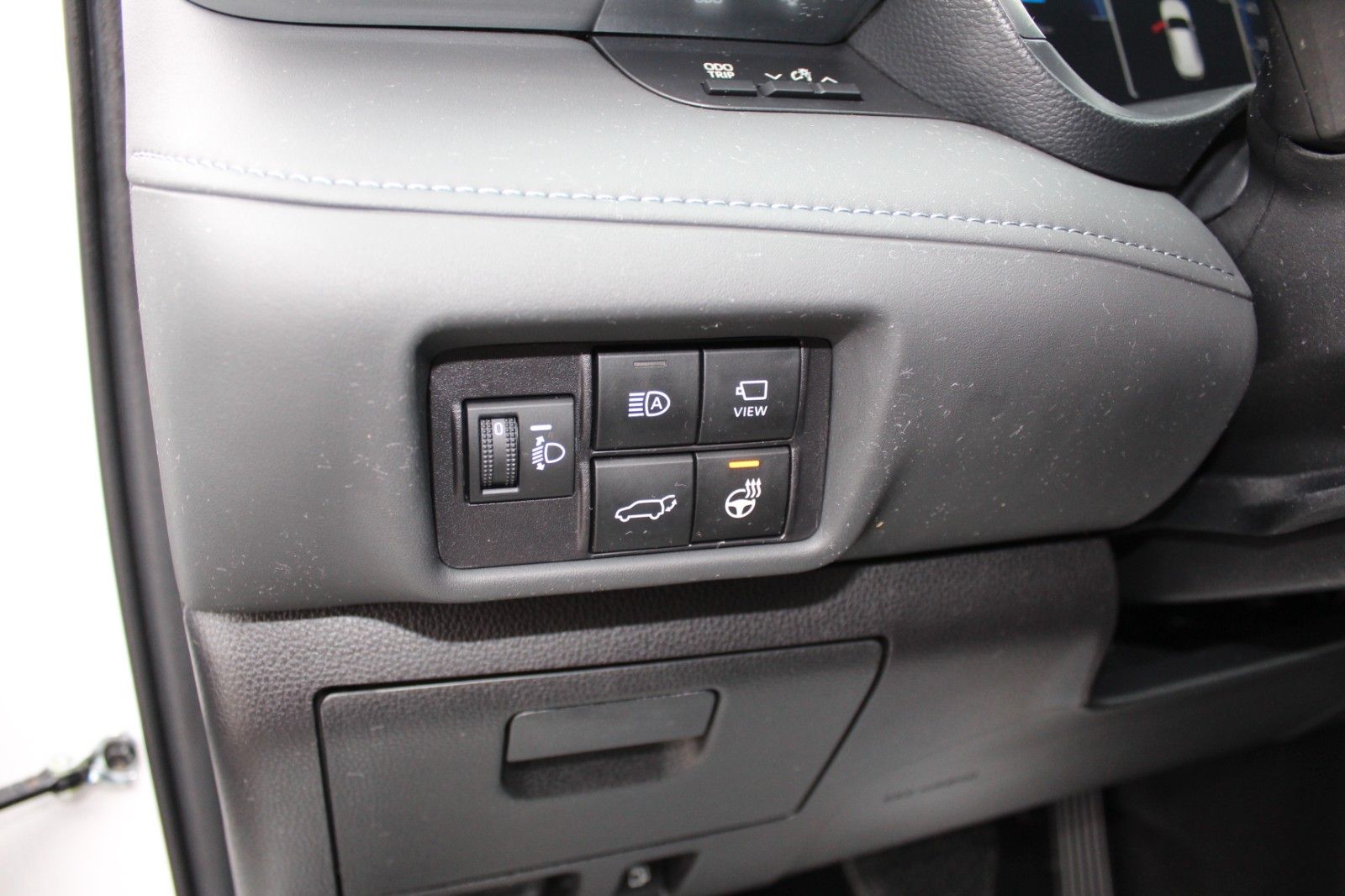 Toyota Highlander Hybrid Luxury*7-Sitzer*PANO*1.Hd.*ACC
