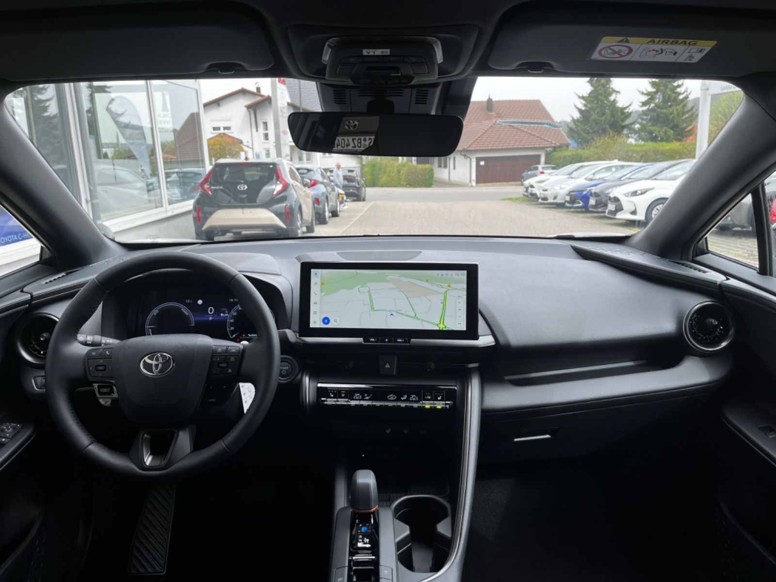 Toyota C-HR 1.8l Hybrid Team - Samsaru's Car Outlet