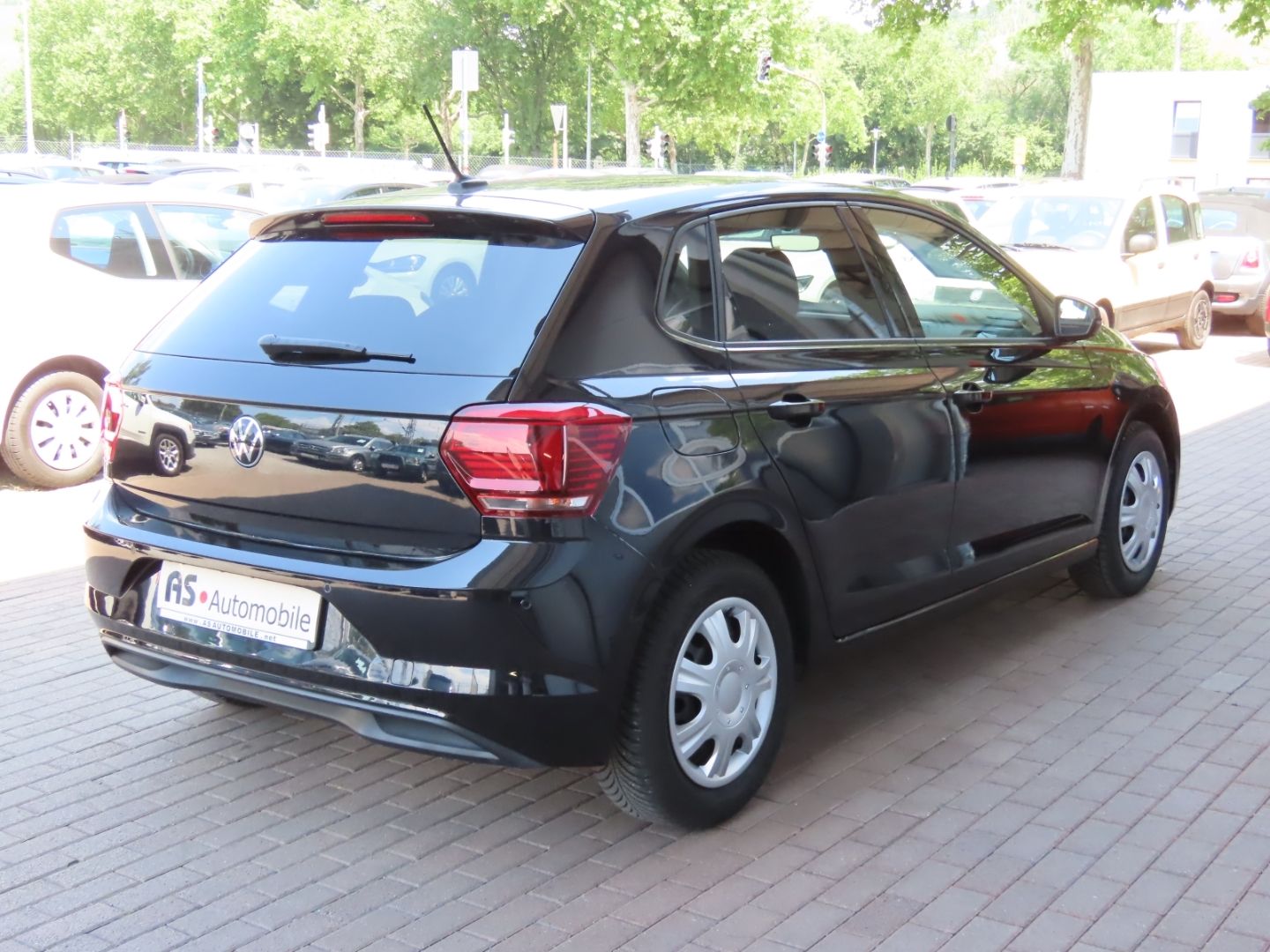 Volkswagen Polo VI 1.0 TSI - Samsaru's Car Outlet