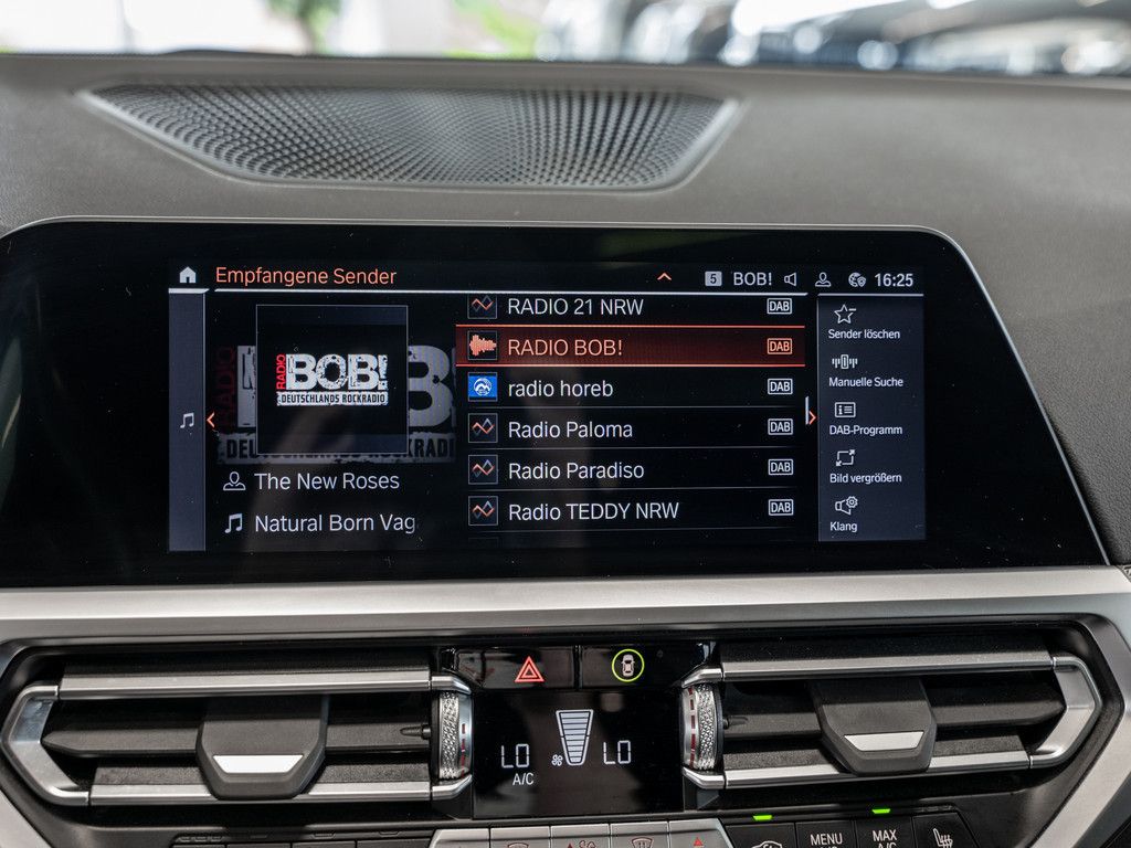 BMW 320d Touring M-Sportpaket - Samsaru's Car Outlet