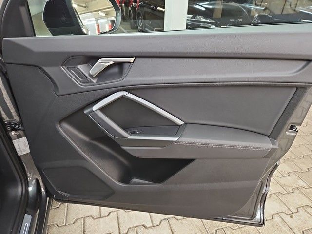 Audi Q3 Sportback S line AHK LED PANO KAMERA NAVI VIR