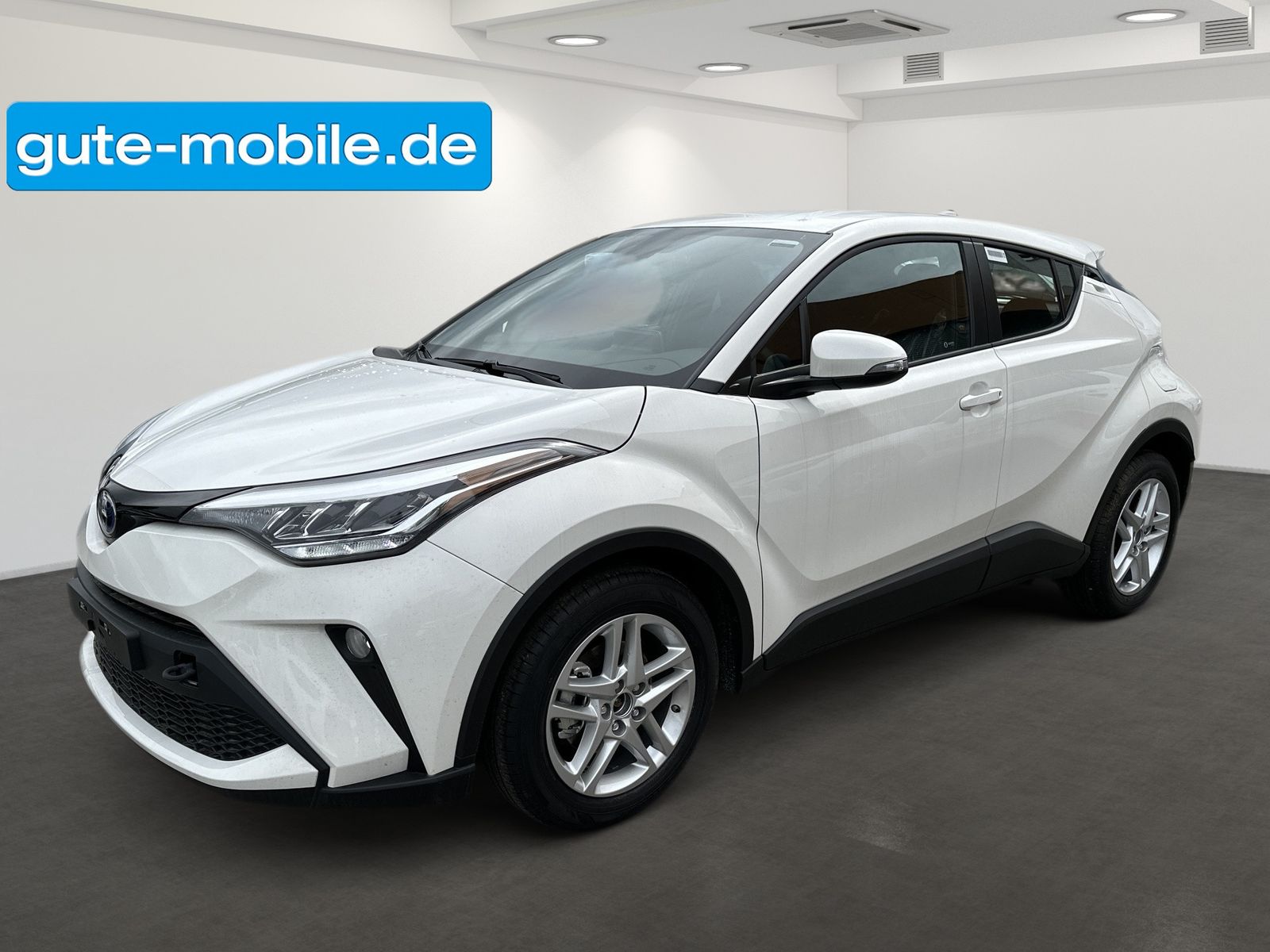 Toyota C-HR 1.8-l-Hybrid - Samsaru's Car Outlet