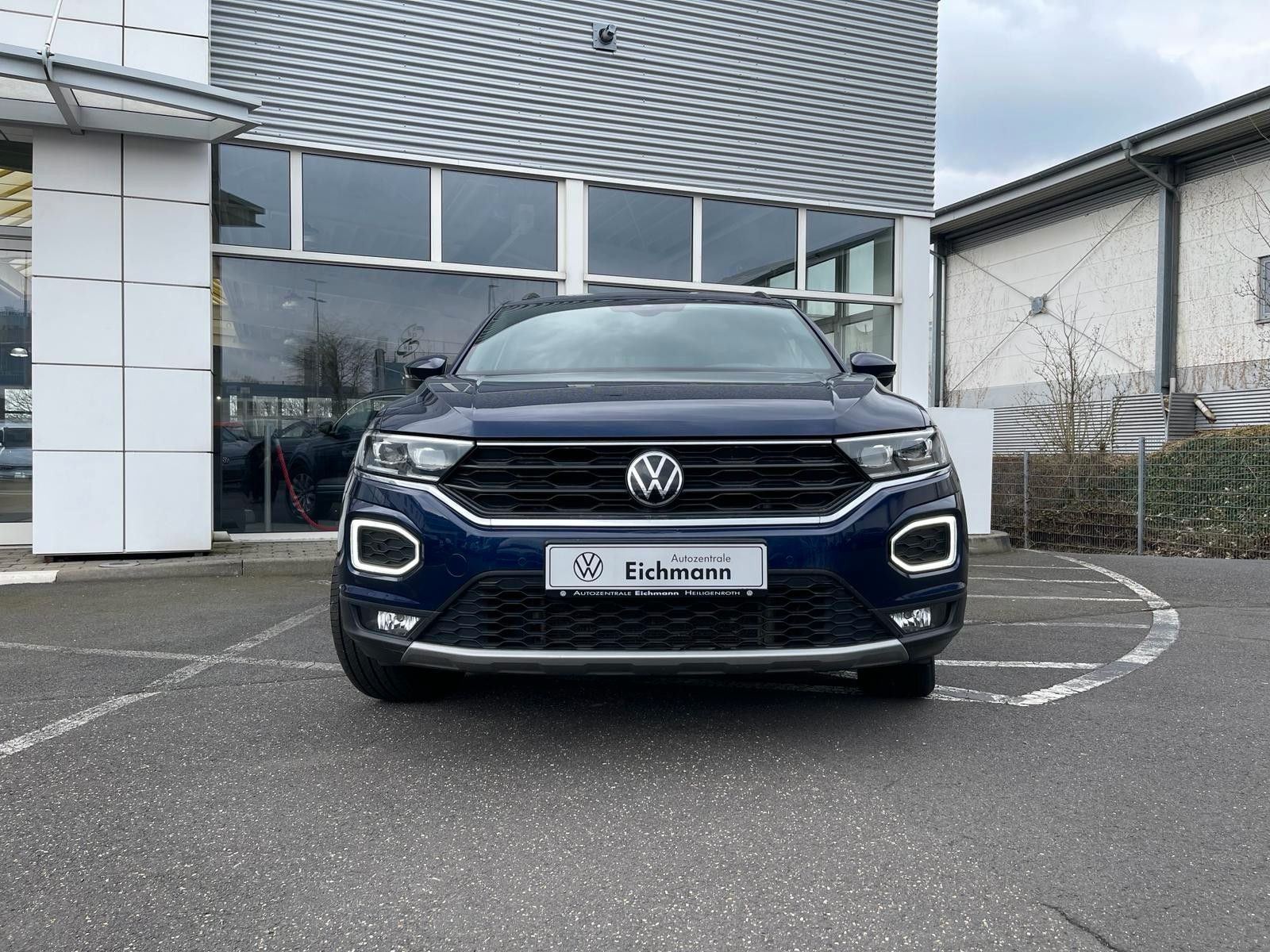 Volkswagen T-Roc Sport 1.5 TSI - Samsaru's Car Outlet