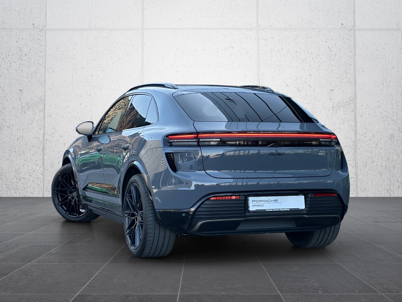 Porsche Macan Turbo - Samsaru's Car Outlet