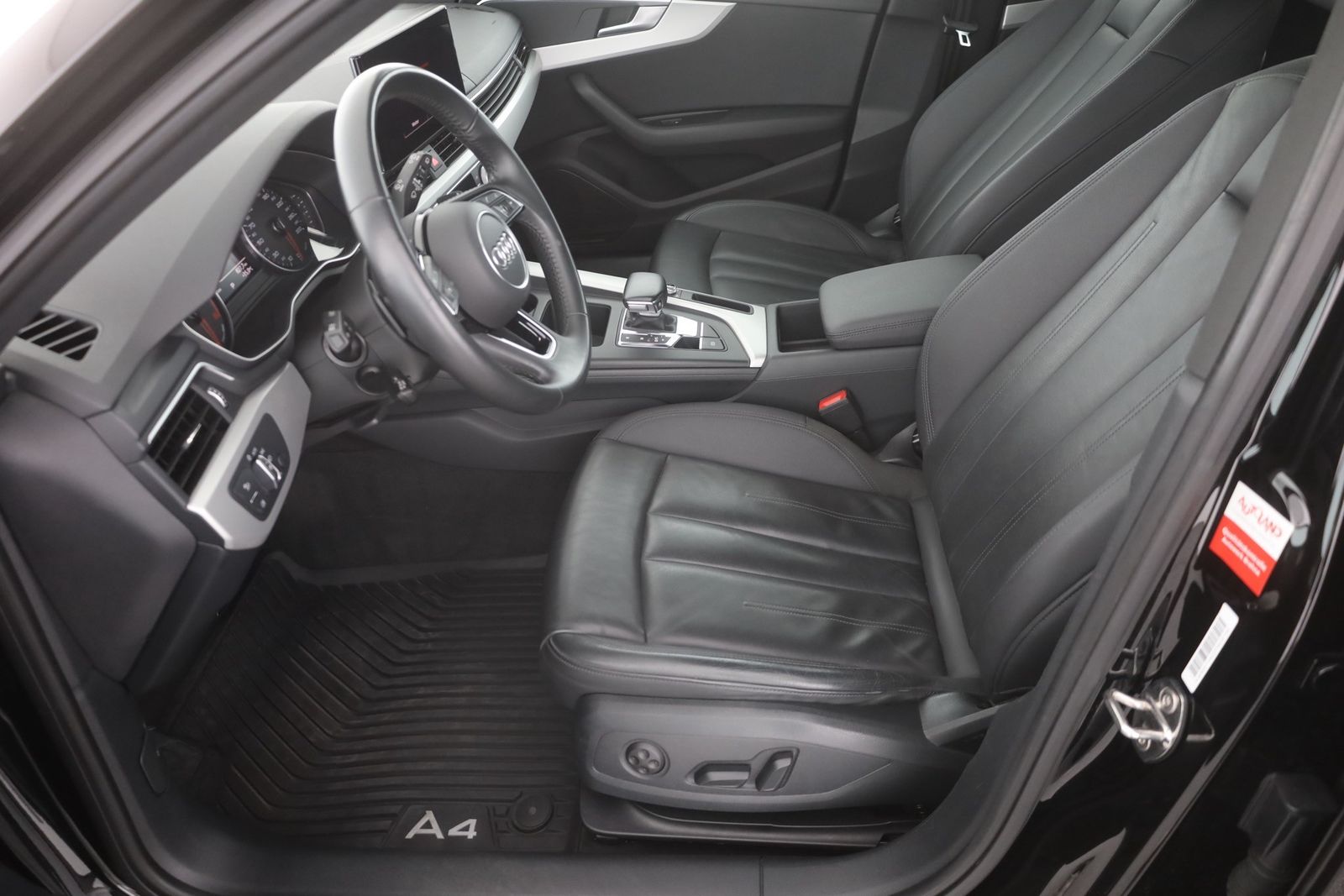 Audi A4 Avant 35 TFSI advanced - Samsaru's Car Outlet