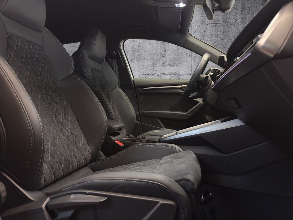 Audi A3 Sportback 45 TFSI e S line - Samsaru's Car Outlet