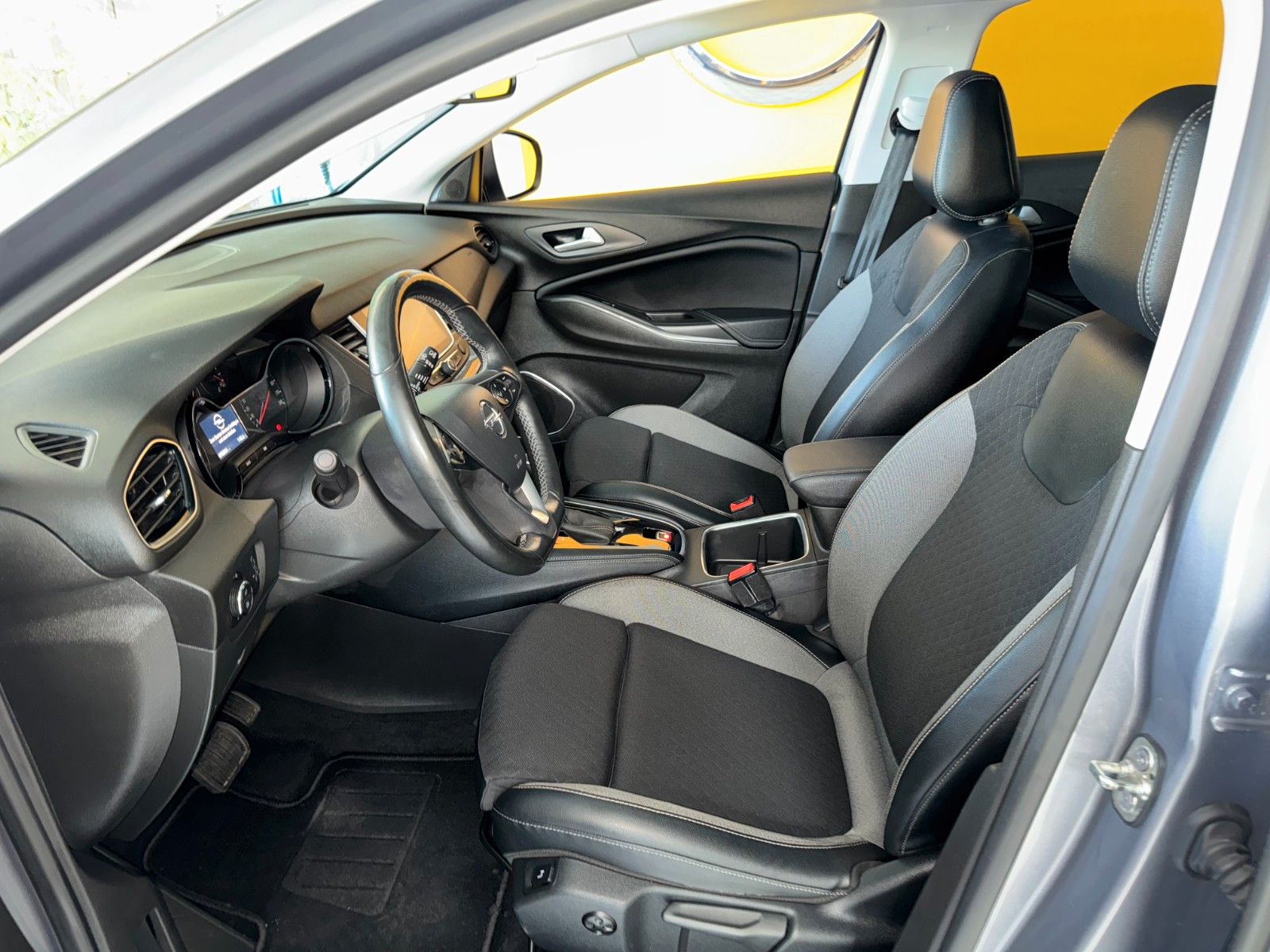 Opel Grandland X Innovation - Samsaru's Car Outlet