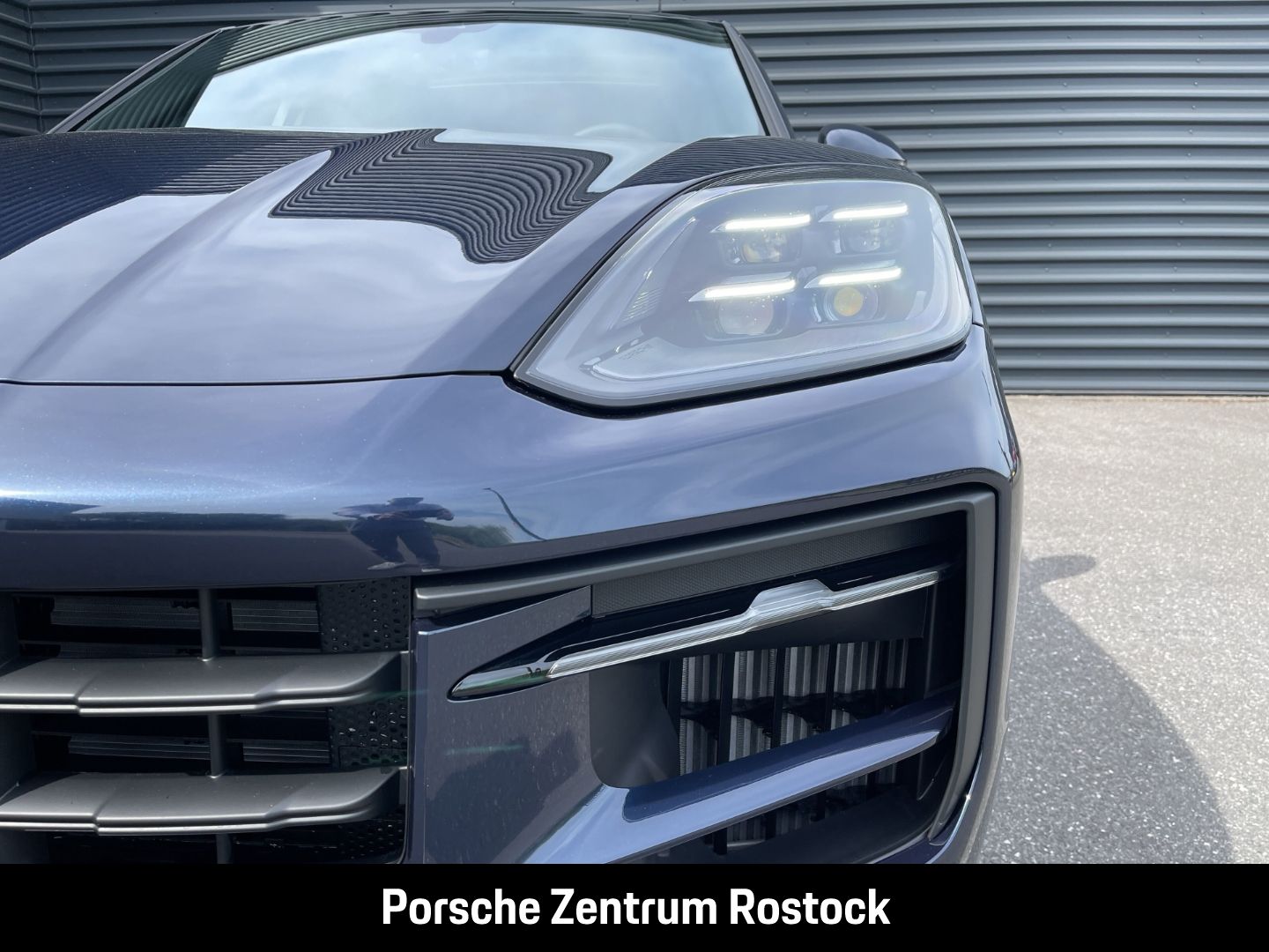 Porsche Cayenne E-Hybrid Coupe Panorama Surround-View