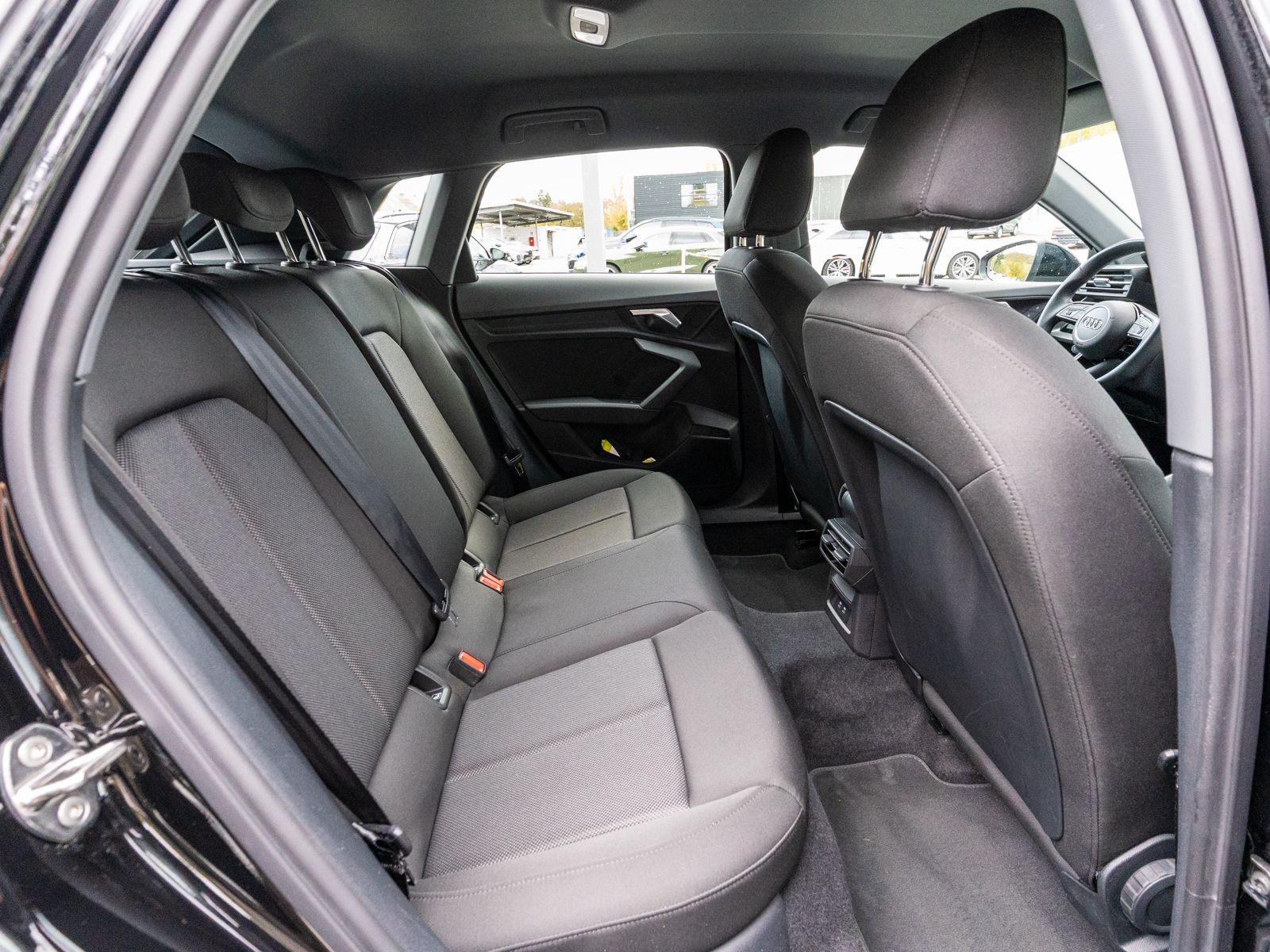 Audi A3 Sportback 40 TFSI e Stronic LED Navi RFK HUD