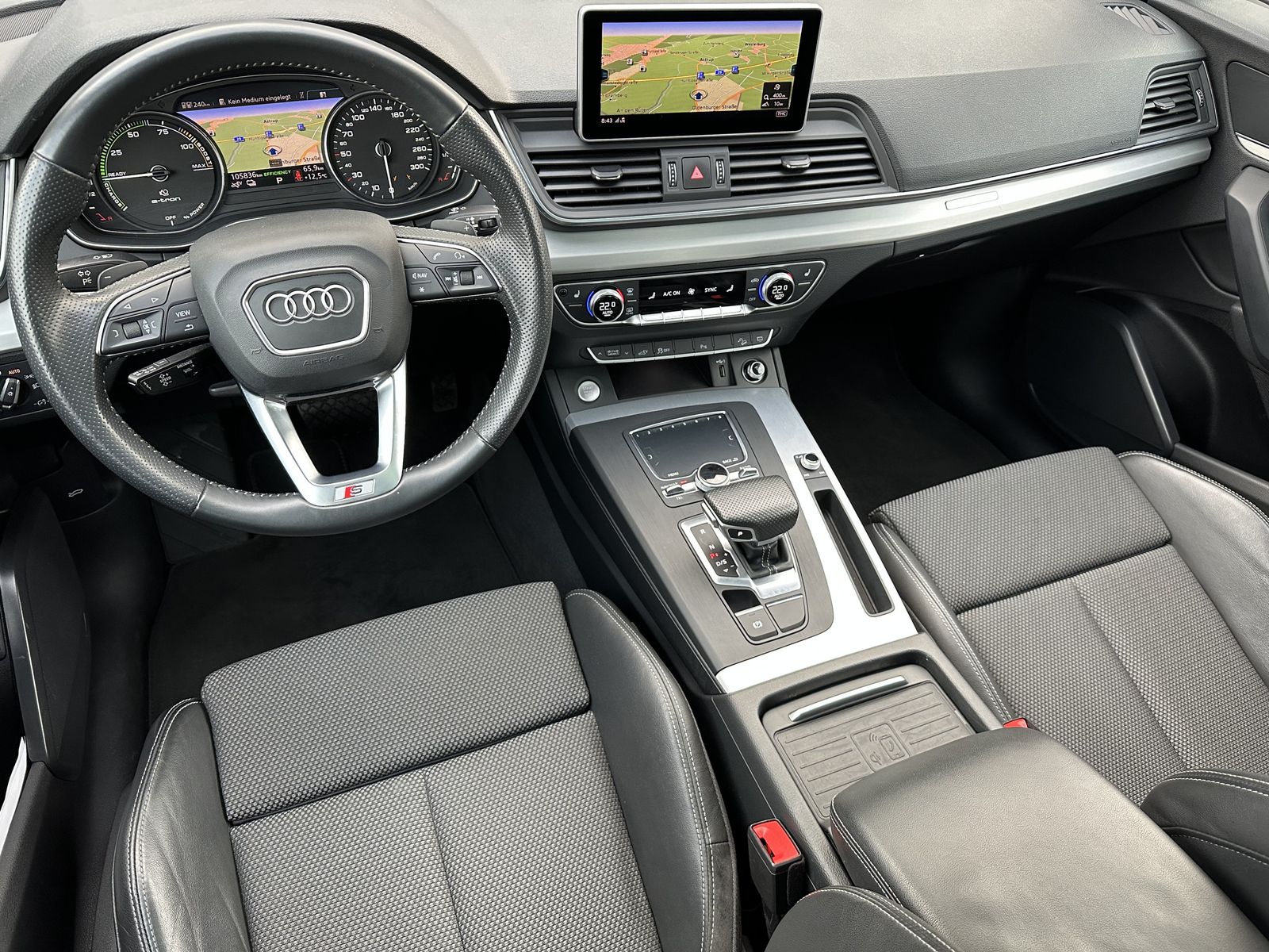 Audi Q5 55 TFSIe Qu S-Line NAV+LED+AHK+VCOCK+PANO+SHZ