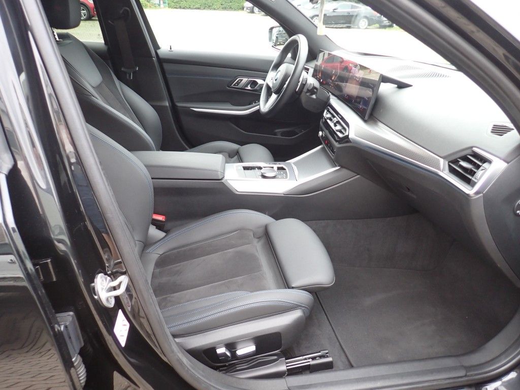BMW 330 i Touring M Sport - Samsaru's Car Outlet