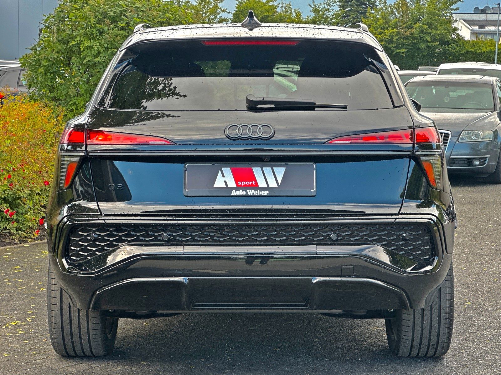 Audi Q3 SUV e-hybrid AHK S-LINE PANO TECH PRO MATRIX