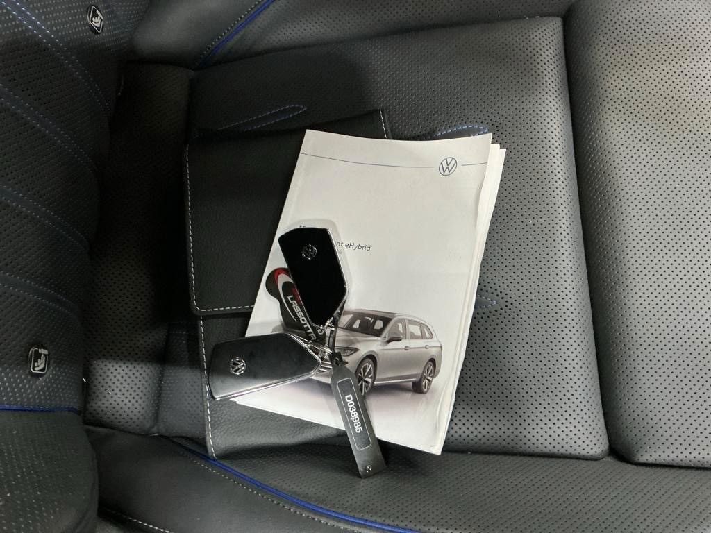 Volkswagen Passat Variant eHybrid 200 kW R-Line Signature