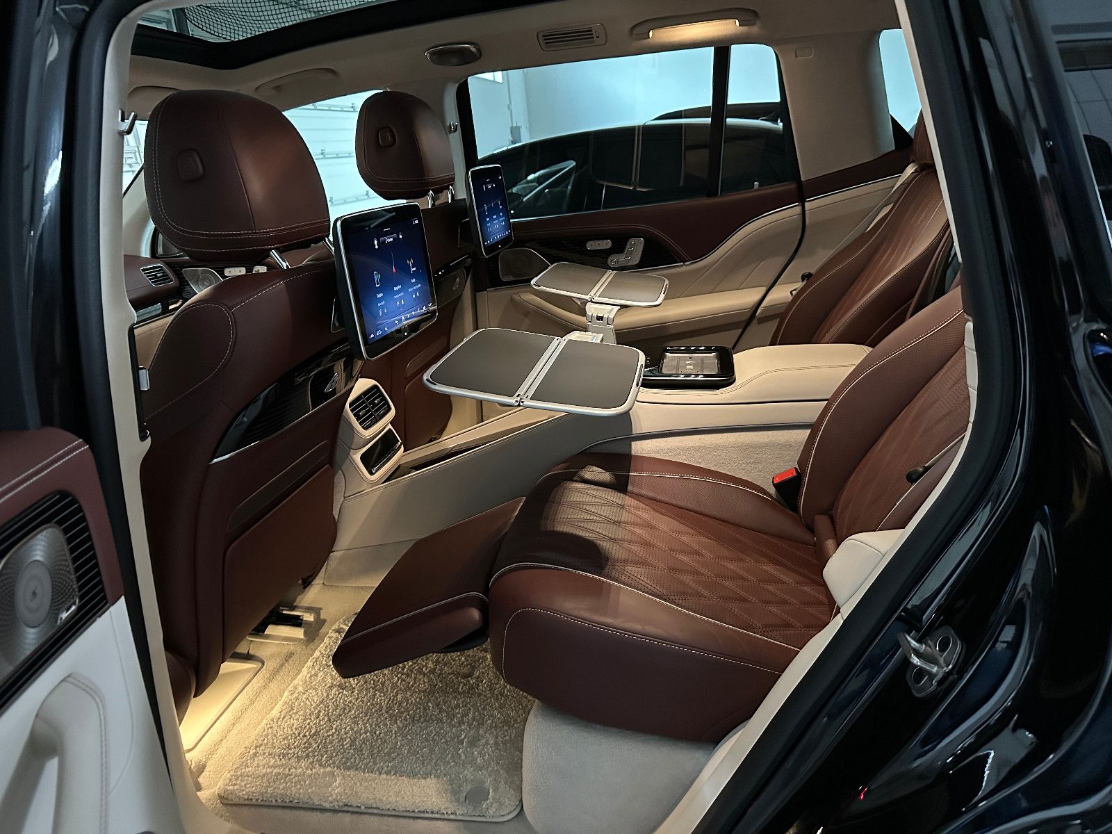 Mercedes-Benz GLS 600 Maybach - Samsaru's Car Outlet