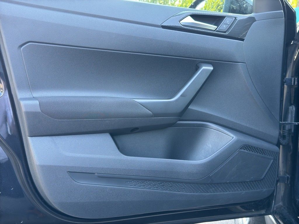 Volkswagen Taigo 1.0 TSI Life - Samsaru's Car Outlet